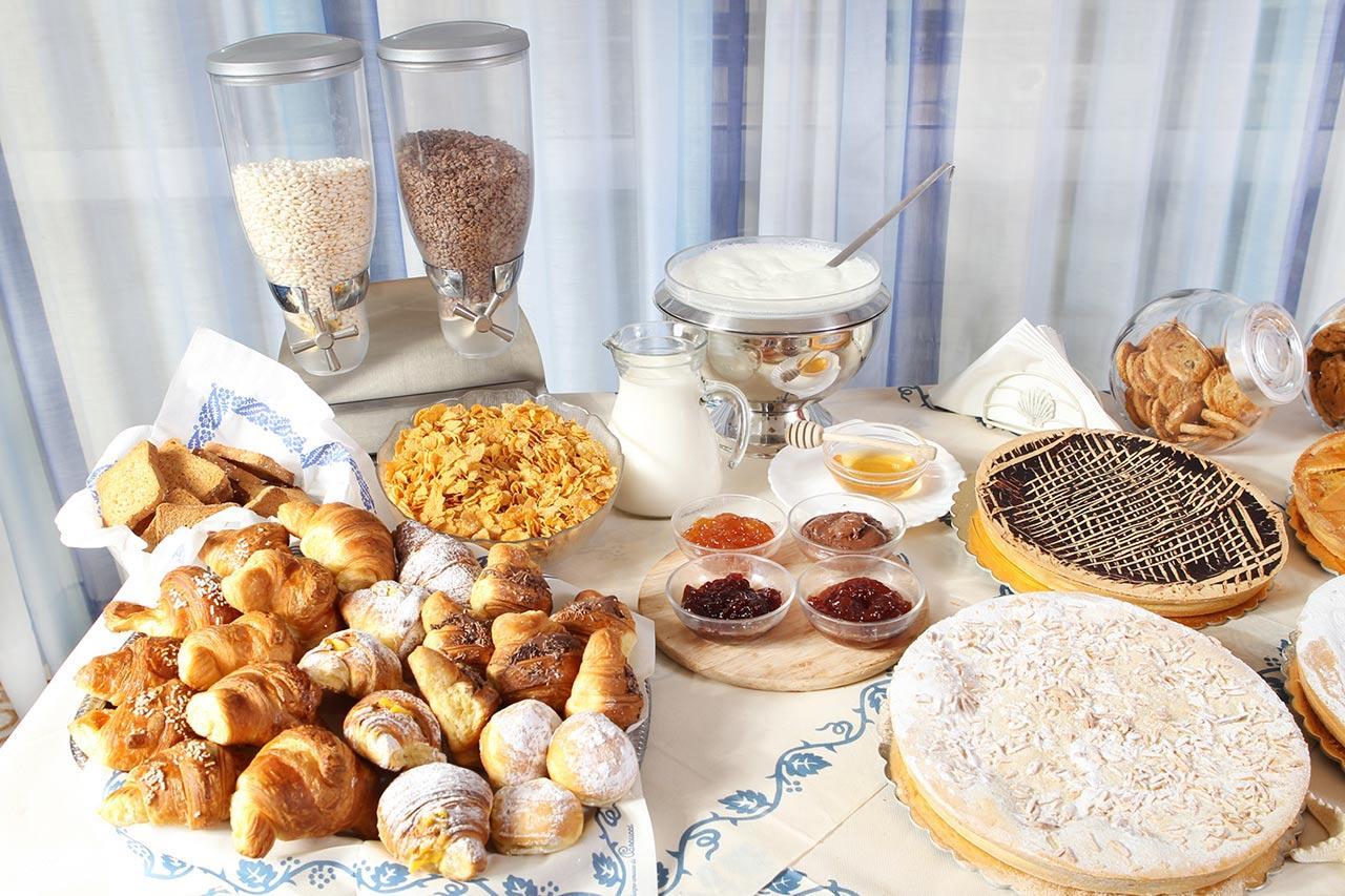 Hotel Dolores Rimini Dış mekan fotoğraf