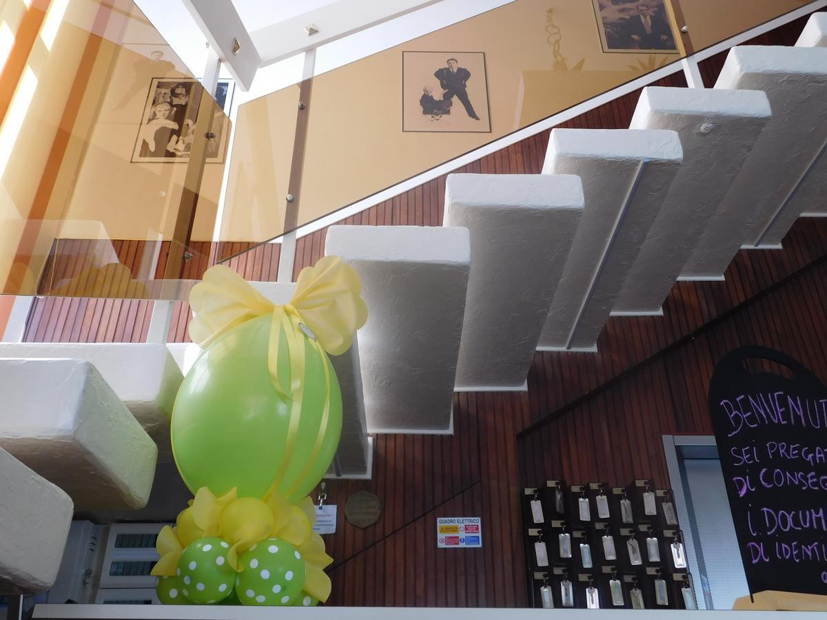 Hotel Dolores Rimini Dış mekan fotoğraf