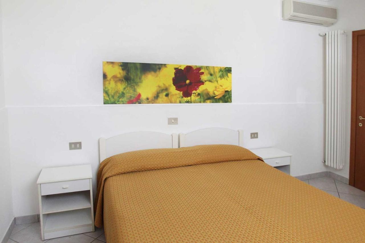 Hotel Dolores Rimini Dış mekan fotoğraf